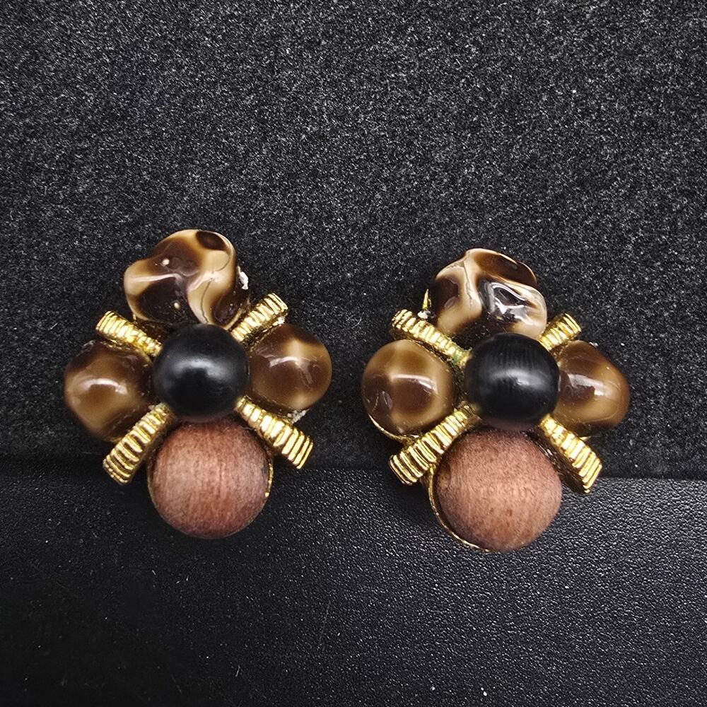 Arthur Pepper Brown Beaded Clip On Earrings VIntage Costume Jewelry ART
